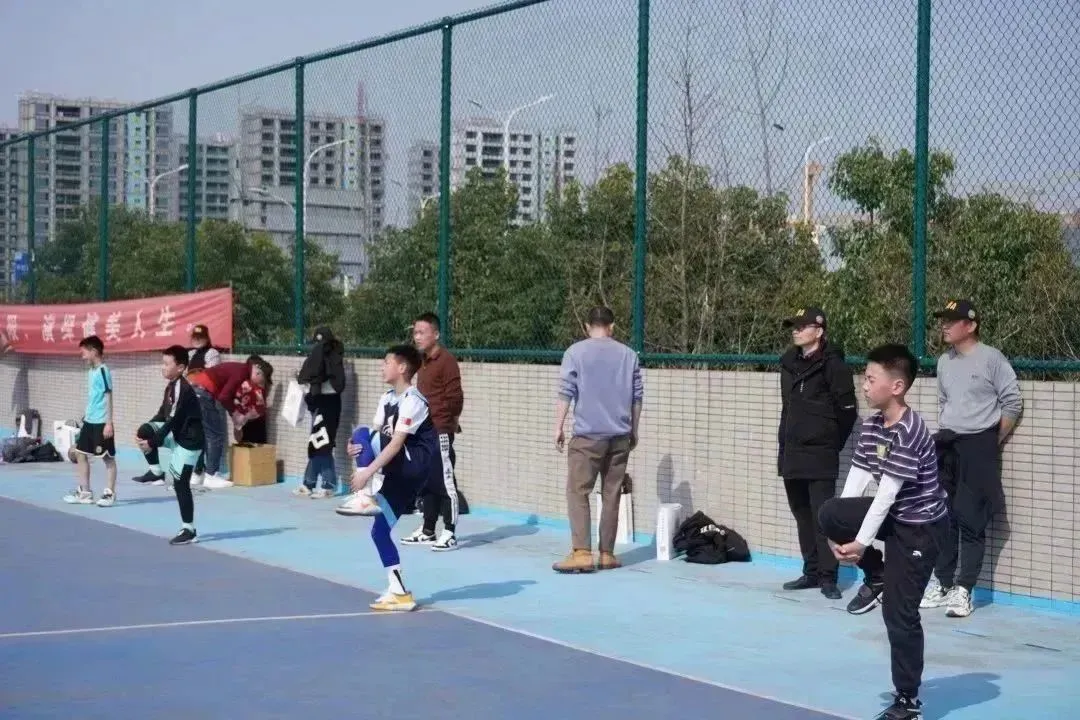 青少年篮球爱好者怎样进行有效的战术训练？_0